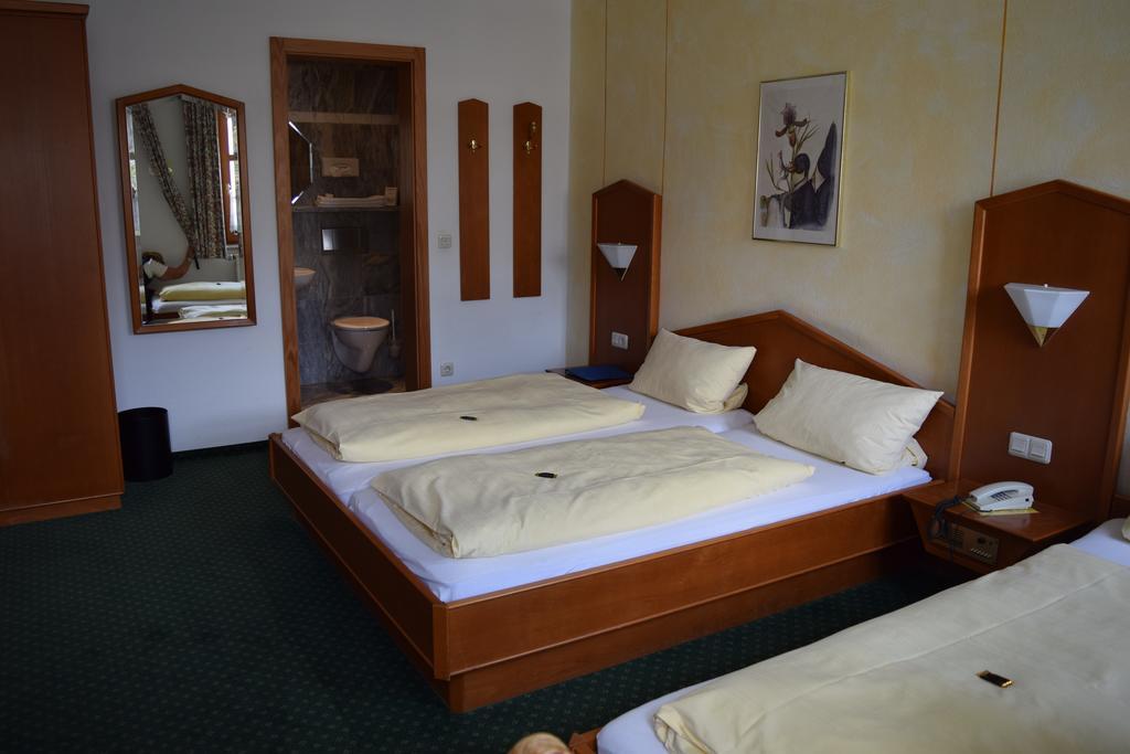 Hotel Zum Brau Kinding Room photo